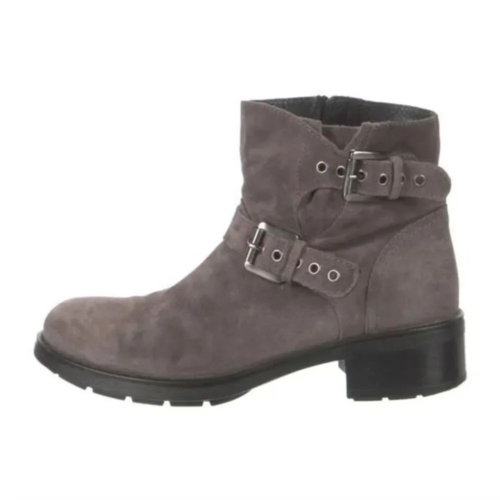 ✨Aquatalia Suede Grey Ankle Moto Sz 6.5 Bootie✨